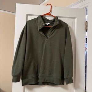 Time and Tru Forest Green Casual Top